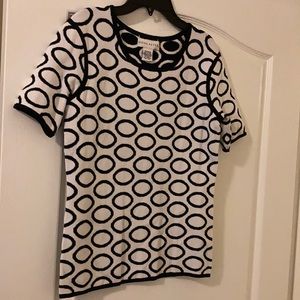 Doncaster Pullover Top in Black & White.